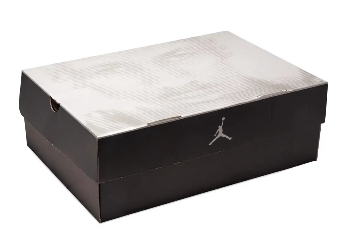  Air Jordan 4 “Bred” 2026 —  — view 5